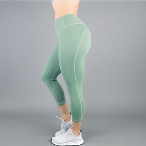 Buff Bunny Camilla cropped leggings